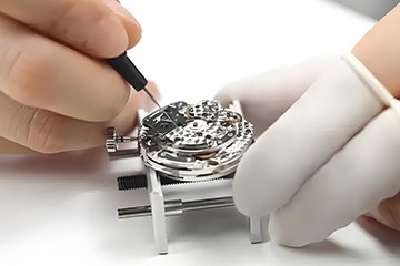 东莞万国手表铂金表带维修